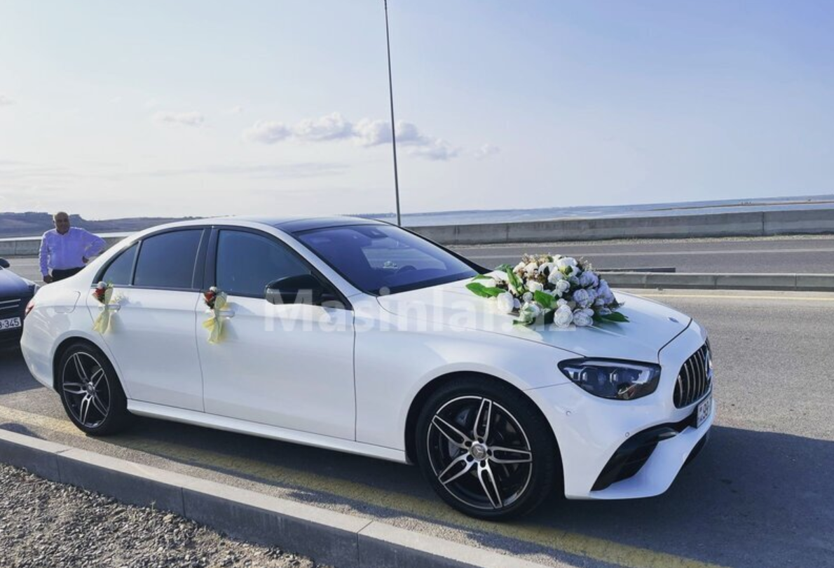 Mercedes E-Class 2021 — Toy avtomobili